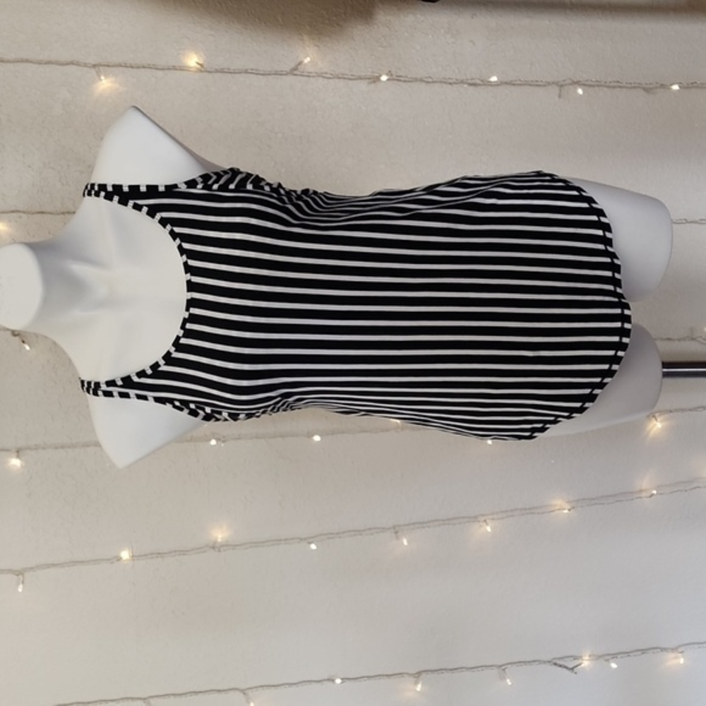 Lululemon size 4 stripe‎ Racerback top